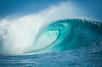 Une vague est une onde mécanique qui se propage à la surface de l’eau. © Tomfry, fotolia