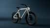 Dévoilé en octobre dernier, le premier vélo électrique à grande vitesse de VanMoof sera disponible fin 2022. La marque hollandaise annonce avoir enregistré 10 000 précommandes pour son VanMoof V à 3 498 euros.