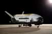 Après un séjour de plus de trois ans en orbite, l'avion spatial X-37B de la force spatiale des États-Unis est revenu sur Terre ce 12 novembre. Un vol record de 908 jours au cours duquel de nombreuses expériences scientifiques et militaires ont été réalisées.