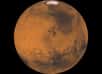 Une zone située dans les hautes terres de l’hémisphère sud de Mars remet en cause les hypothèses établies sur leur origine. Cette région, plus grande que l’Europe, présente des similitudes avec la croûte continentale terrestre. Les nouvelles données suggèrent que sous la surface de la Planète rouge, se cacherait un continent.