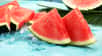 Les fruits frais constituent un excellent moyen de s’hydrater l’été. Certains renferment plus de 90 % de leur poids en eau et contiennent en plus des vitamines et des fibres. Lesquels ?