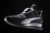« FI » pour Fit Intelligence. C'est le nom de cette paire de chaussures signée Puma dont la particularité est d'être auto-laçantes. C'est le deuxième fabricant, après Nike, à se lancer sur ce créneau, et il faudra attendre le printemps 2020 pour la trouver dans le commerce.