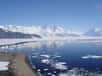 Des chercheurs ont réévalué la contribution des glaciers de l’Antarctique à la montée des eaux. D'après leur étude, ce retrait sera plus lent que proposé dans les précédents scénarios. Il aura tout de même des répercussions importantes sur le niveau des mers au cours des deux prochains siècles.