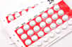 Les pilules contraceptives les plus récentes induiraient un risque accru d’accidents par thrombose veineuse (formation de caillots) selon une étude publiée le 27 mai dans la revue médicale The BMJ Today.