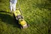 La tondeuse électrique Greenworks est une solution performante et facile à utiliser pour entretenir votre pelouse sans contrainte. Tour d'horizon des avantages de cette tondeuse à gazon sans fil que tout le monde s'arrache !