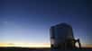 Cette séquence vidéo enregistrée le 22 décembre 2011 montre le lever de la comète Lovejoy avant l'arrivée de l'aube depuis l'observatoire de Paranal au Chili. © ESO/G. Brammer/Vimeo