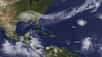 L’animation montre l'ensemble des images du satellite Goes East du 1er juin au 28 novembre, c’est-à-dire durant la saison des cyclones. On peut observer 19 tempêtes au total.