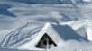 C’est l’hiver et les amateurs de glisse sont à la montagne. Parce que la neige n’est pas toujours de la partie, des ingénieurs ont trouvé le moyen d'en fabriquer. Découvrez les secrets de cette neige artificielle grâce à Kézako, une production d'Unisciel et de l’Université de Lille 1.