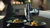Si, comme certains d’entre nous, vous n’aimez pas passer du temps en cuisine, ce robot pourrait vous intéresser. Sobrement baptisé Robotic Kitchen, il peut cuisiner avec aisance des recettes dignes d’un chef étoilé. Démonstration en vidéo.