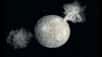 Cérès est le plus gros objet de la ceinture d’astéroïdes. Depuis décembre, cette planète naine est survolée par Dawn, un satellite de la Nasa. L’orbiteur a pu réunir de nombreuses images à couper le souffle qui sont présentées ici en vidéo.