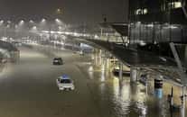 L'aéroport d'Auckland a été inondé entre vendredi et samedi après le passade d'une rivière atmosphérique. © kylie cook