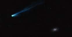 La comète 12P/Pons-Brooks passera à son périhélie ce 21 avril 2024. Une occasion unique de l’observer dans notre ciel de l’hémisphère nord. Ici, elle a été immortalisée en mars dernier à proximité de la galaxie M33. © vpardi, Adobe Stock