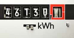 Pour m’encourager à réduire ma consommation d’électricité, mon fournisseur me lance des défis. Pas si simple à relever… © Björn Wylezich, Adobe Stock