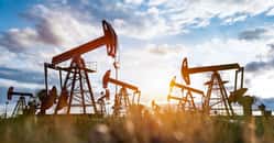 Alors que de plus en plus de pays semblent s’accorder sur une volonté de sortie des énergies fossiles, les États pétroliers s’inquiètent pour leur business. © Photocreo Bednarek