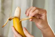 Voici ce qui se passe quand vous cuisinez avec une peau de banane. © PavelRodimov, iStock