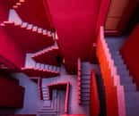 L'intérieur rose de la Muralla Roja à Calpe, Espagne. © Agata Kadar, Adobe Stock