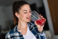 On l’avait sous-estimé : ce petit jus rouge fait un bien fou à votre digestion. © Boris Jovanovic, iStock