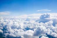 Les nuages ne seraient pas uniquement de la vapeur d'eau comme on le pense souvent. © Vera NewSib, Adobe Stock