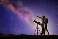 L'Association française d'Astronomie et Unistellar proposent aux astronomes amateurs d'observer la comète 103P/Hartley car elle sera facile à étudier début octobre 2023. © famveldman, Adobe Stock