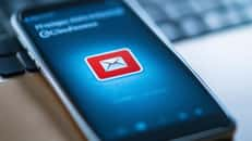 Le SMS, qui ne protège pas le contenu des messages, est en passe d’être remplacé par le RCS. © Ala, Adobe Stock