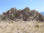 Impressionnant plissement situé dans le sud de la Crète et lié à la collision entre les plaques africaine et européenne. © Wolfgang Fraedrich, imaggeo.egu.eu