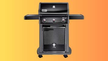 Weber E-310 : ce barbecue à gaz incontournable pour l'été est affiché à prix cassé  © Cdiscount
