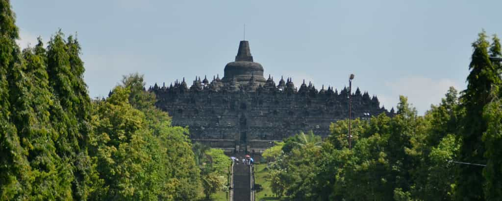 Le temple bouddhiste de Borobudur, situé au centre de l’île indonésienne de Java, est aussi le plus grand du monde. © Dorian de Schaepmeester 