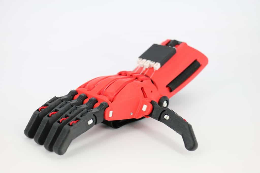 Des mains imprimées en 3D, gratuites, pour des enfants handicapés. © Fotolia