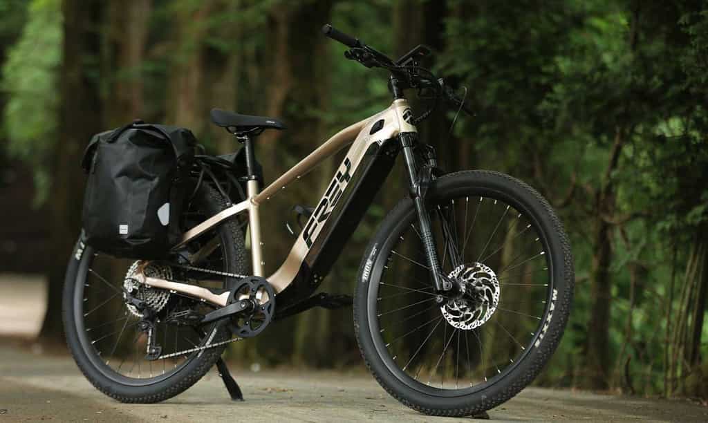 Le Savannah Hybrid Runner est disponible avec des roues de 27,5 ou 29 pouces. © Frey Bikes