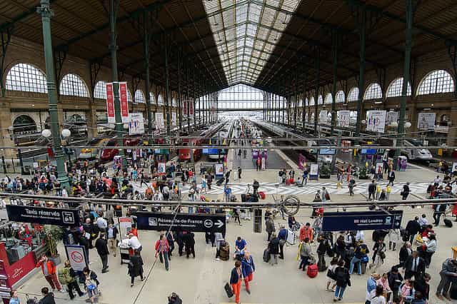 Les gares parisiennes concentrent près de 20 % du nombre total d’arrêts cardiaques dans la capitale. © Lucien Manshanden, Flickr, CC by-nc-sa 2.0