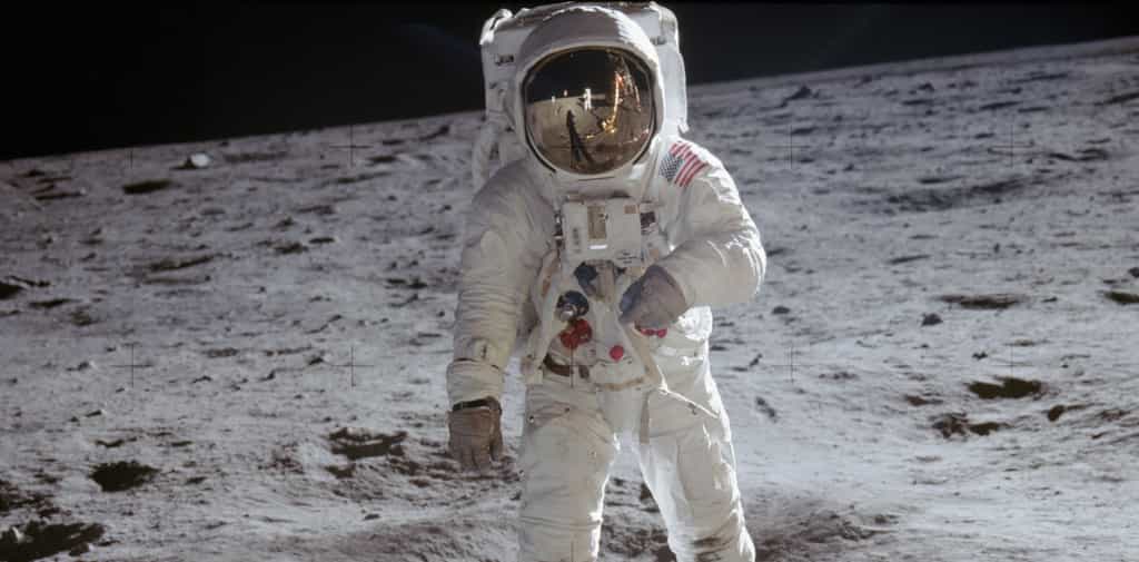 Une des photos les plus célèbres de la mission Apollo 11. Buzz Aldrin photographié par Neil Armstong. © Nasa