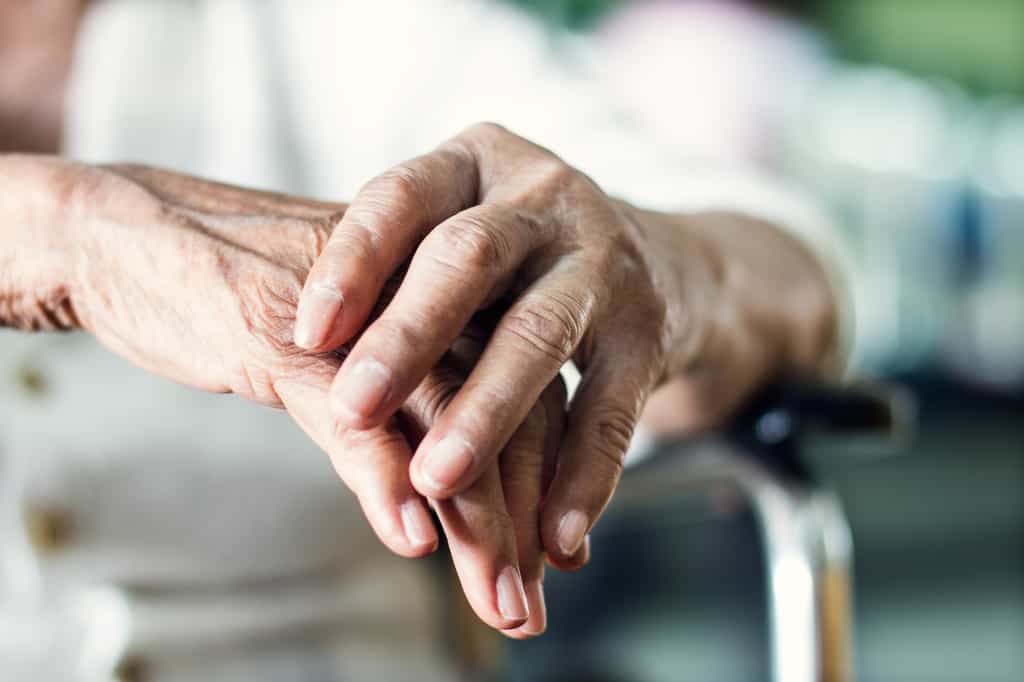 Le risque de maladie d’Alzheimer augmente avec l’âge. © ipopba, Fotolia