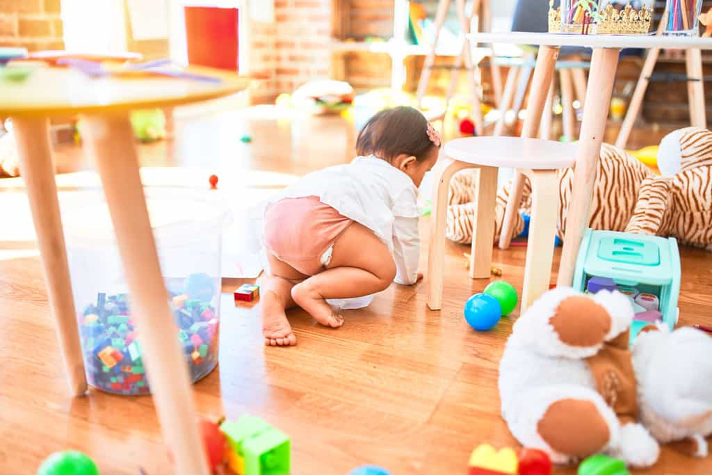  Découvrez 6 conseils pour trouver la meilleure crèche ! © Krakenimages.com, Adobe Stock