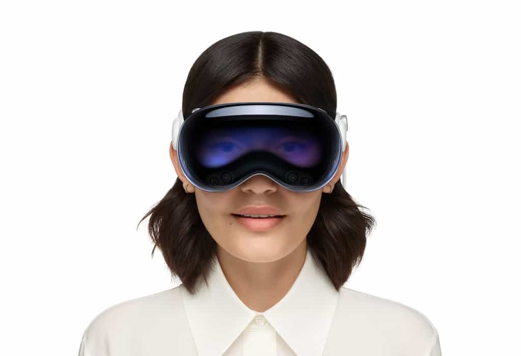 Apple rencontrerait des difficultés à créer un casque de réalité virtuelle moins cher que le Vision Pro. © Apple