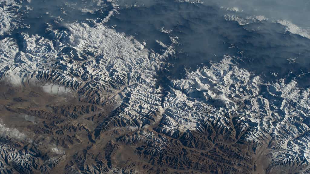 L'Everest vu de la Station spatiale le 12 février 2022. © Nasa