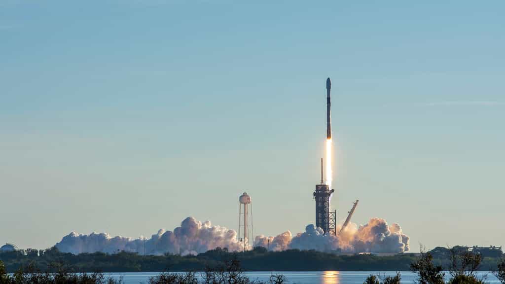 Un lanceur Falcon 9 de SpaceX au décollage depuis le Centre spatial Kennedy de la Nasa, en Floride. © SpaceX