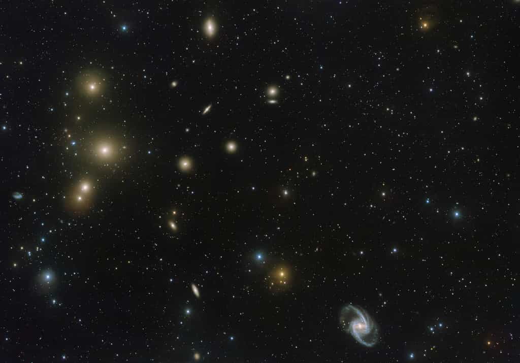 Le groupe de galaxies du Fourneau photographié par le VST. © ESO