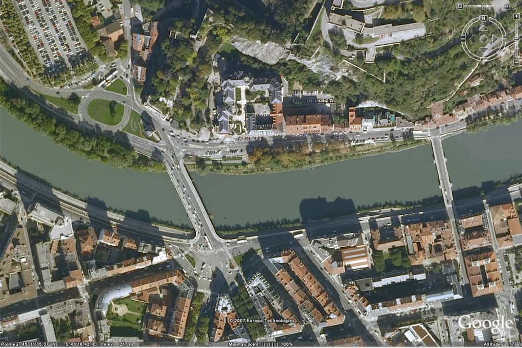 Détails de la ville de Grenoble sur Google Earth. © Guillaume Brialon, CC by-nc-sa 2.0