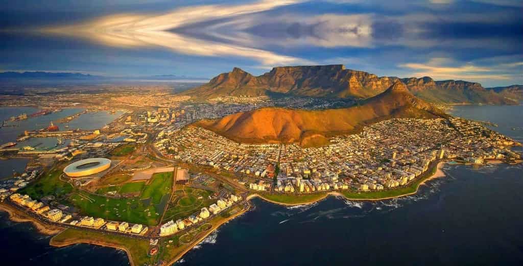 Photo aérienne : Le Cap, Afrique du Sud. © Afrique du Sud Découverte.