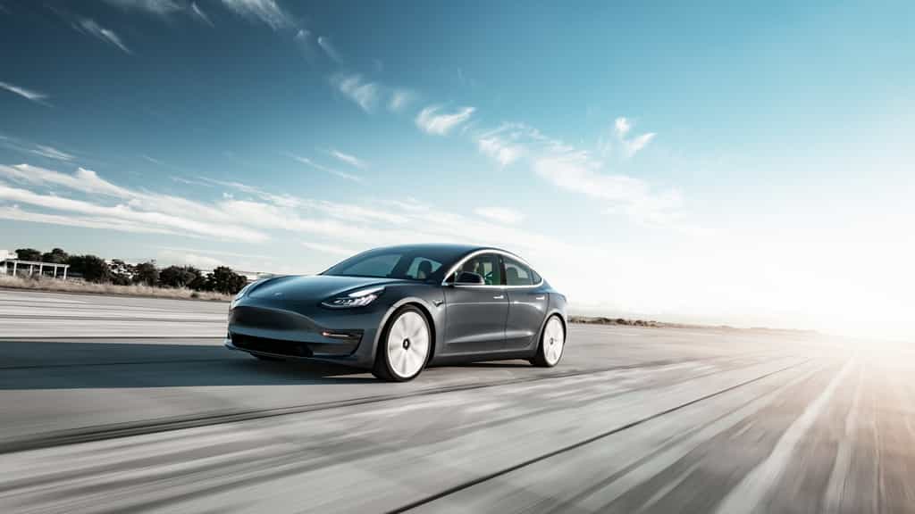 La Tesla Model 3 standard ne sera pas disponible avant six mois en Europe. © Tesla