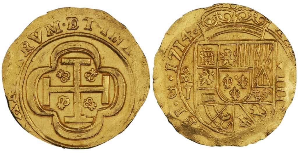 Doublon d'or de huit escudos (écus) de Philippe V, frappé en 1714 ; récupéré dans une épave ayant sombré en 1715, faisant partie du « trésor de la flotte espagnole de 1715 ». Musée de la Banque du Canada. © Wikimedia Commons, domaine public.