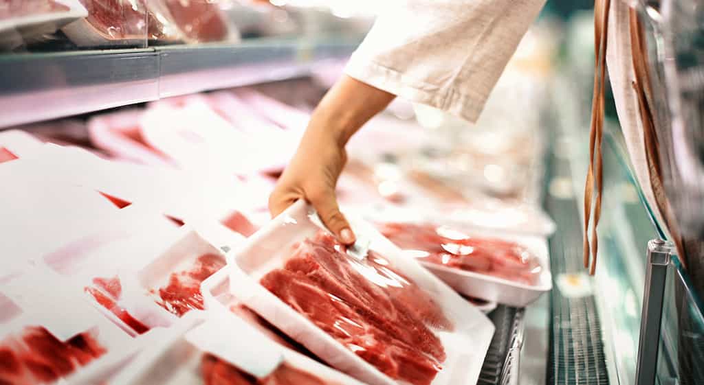 La production de viande pourrait encore augmenter et atteindre 366 millions de tonnes par an d'ici 2029. © gilaxia, Istock.com
