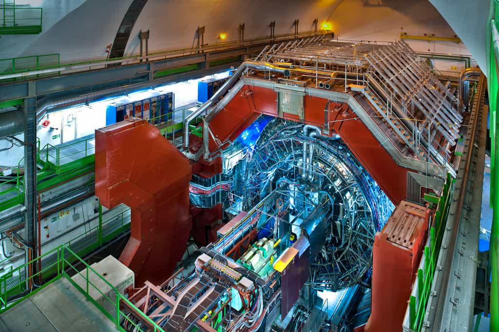 Une vue d'Alice (A Large Ion Collider Experiment) au Cern. Ce détecteur géant permet d'explorer la physique du plasma de quarks-gluons au LHC. © Cern, Antonio Saba