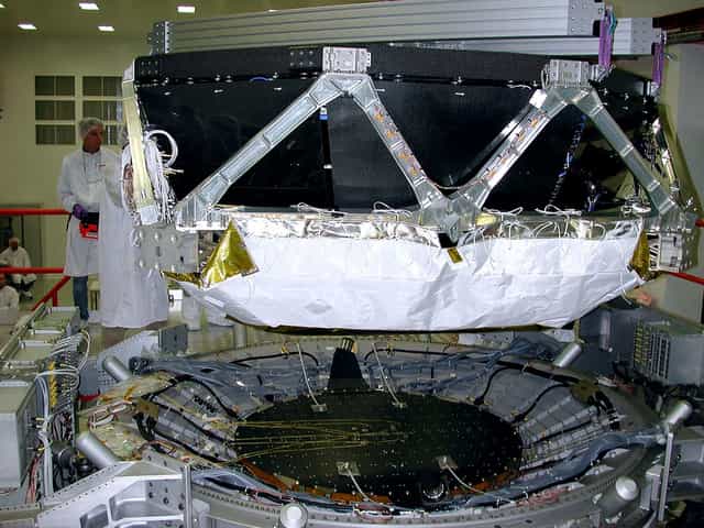 Le détecteur AMS-02 au Cern en juillet 2010 avant son départ pour le Centre spatial Kennedy. Crédit : Maximilien Brice-Cern