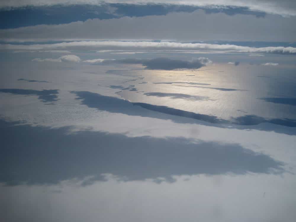 L'extrémité du glacier Ferrigno, là où il s'étale sur les eaux de la baie d'Eltanin, dans la mer de Bellingshausen. © Rob Bingham