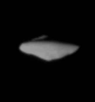 Atlas, une des lunes de Saturne. Crédit : Nasa