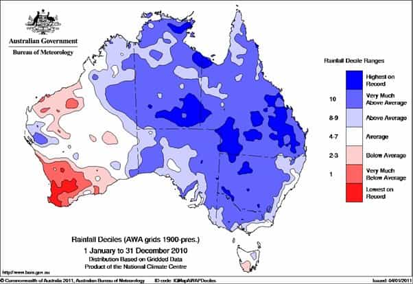 La pluviométrie en Australie en 2010, entre le premier janvier et le 31 décembre. La couleur bleue indique les valeurs supérieures à la moyenne. Le Queensland est à l'est, donc ici à droite. © Australian Bureau of Meteorology