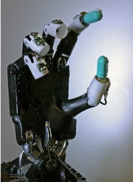 Exemple de main robotique dont les 5 doigts peuvent recevoir un capteur BioTac.&nbsp;©&nbsp;SynTouch LLC