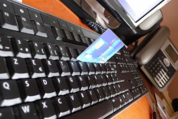 Près de 25 millions de comptes d'utilisateurs de jeux en ligne ont été visités et environ 13.000 numéros de cartes bancaires avec les noms et adresses de leurs propriétaires se promènent dans la nature... © Futura-Sciences