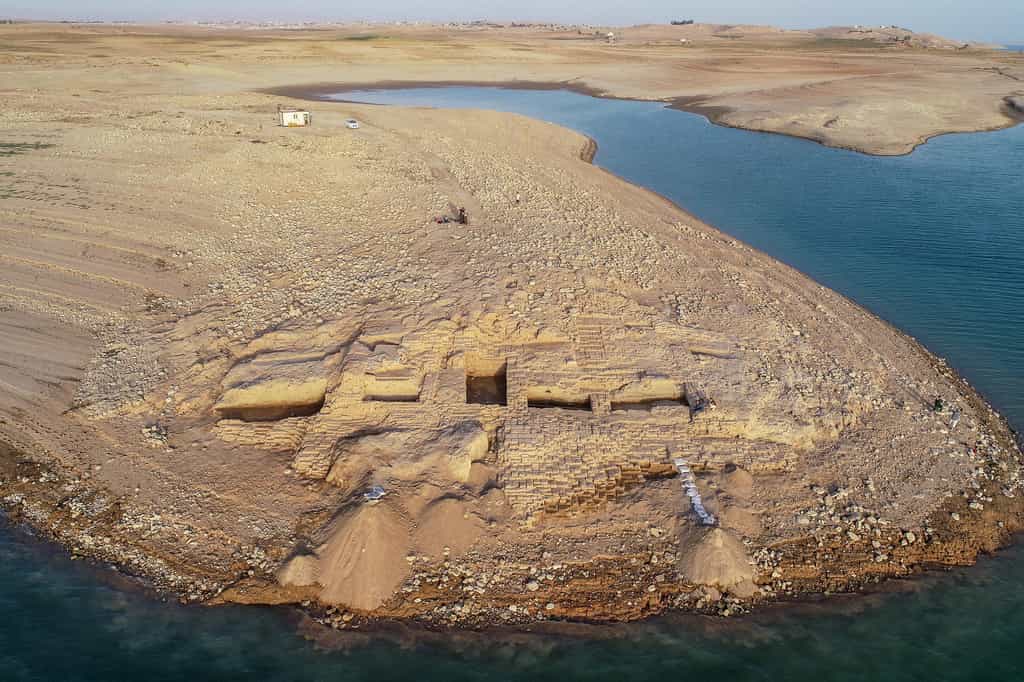 Une vue aérienne de Kemune, un ancien palace de l’empire Mittani sur les rives du Tigre en Irak. © Université de Tübingen, eScience Center, Kurdistan Archaeology Organization